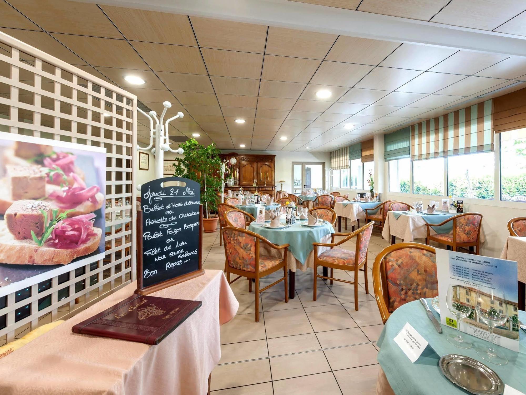 Hotel Le Chatard Sarcey Extérieur photo
