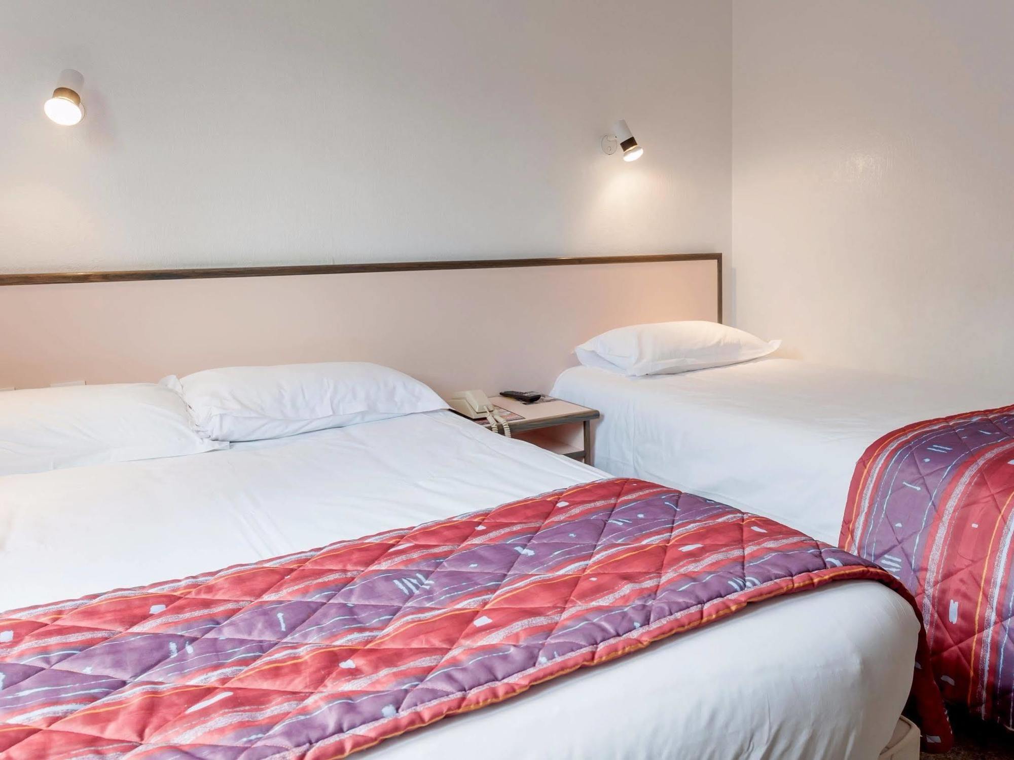 Hotel Le Chatard Sarcey Extérieur photo