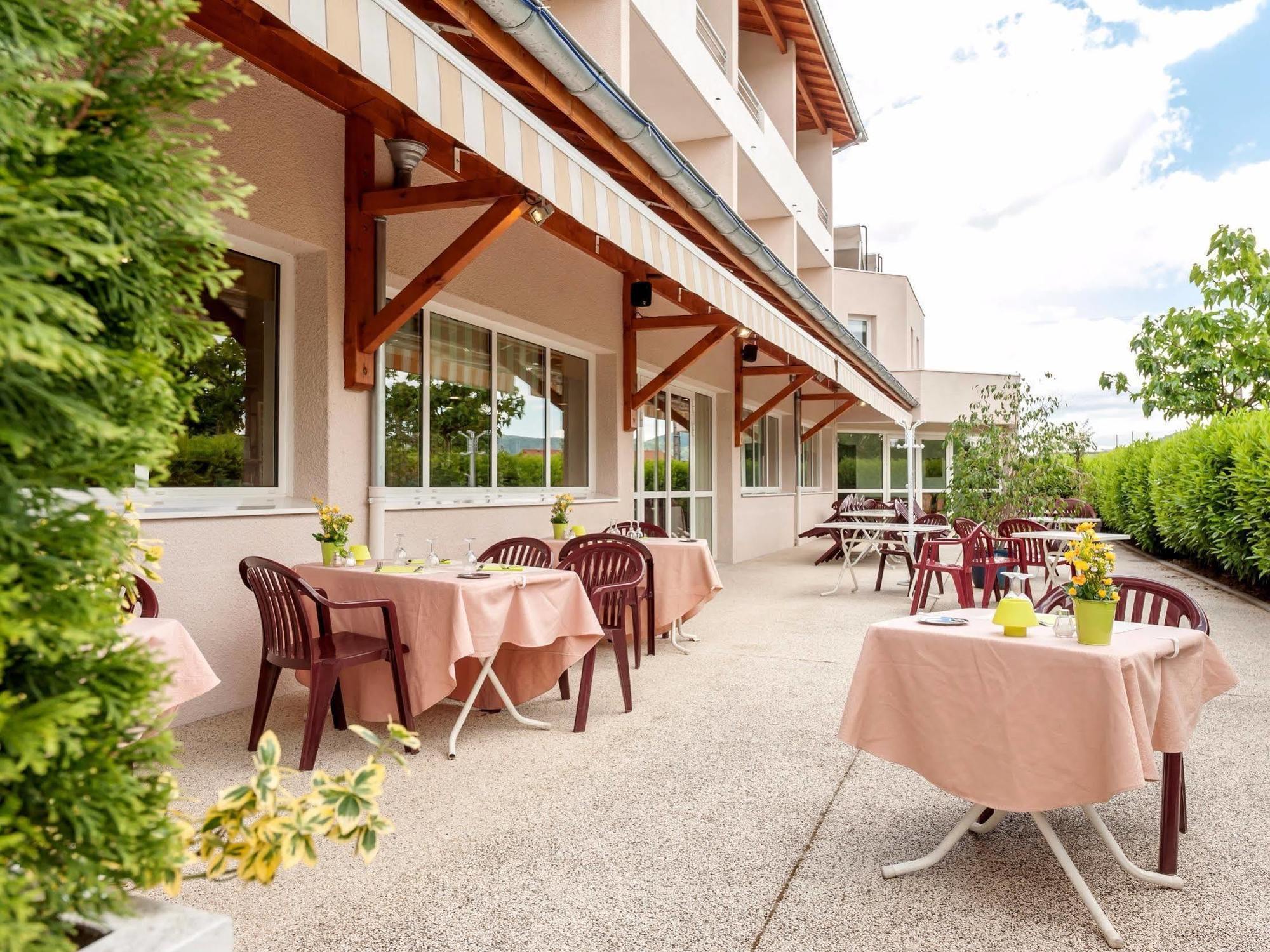 Hotel Le Chatard Sarcey Extérieur photo